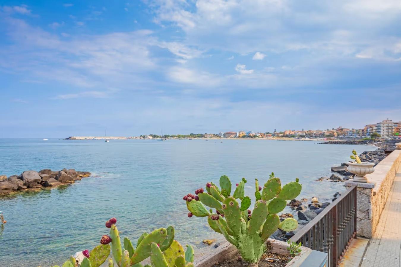 La Gioia Hotel จีอาร์ดีนี นักซอส ภายนอก รูปภาพ